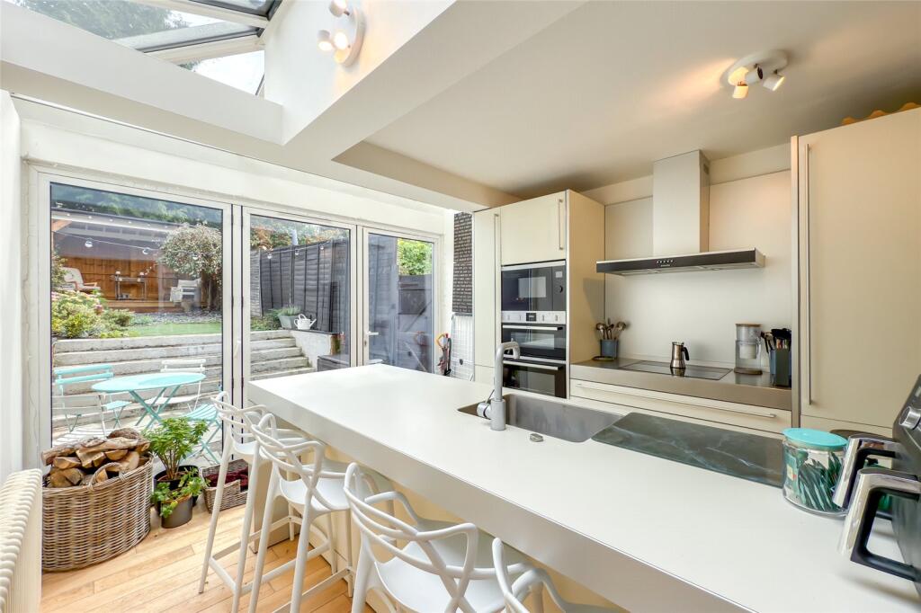 Additional image 15 of West View Road, St Albans, Hertfordshire, AL3