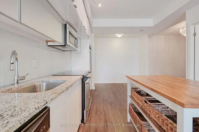 Additional image 10 of 62 Forest Manor Rd Unit 201