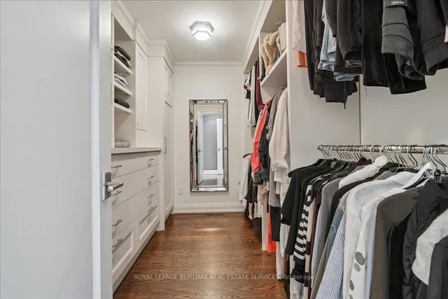 Additional image 17 of 391 Rossmore Blvd