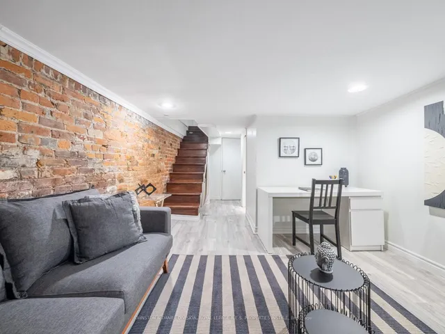 Additional image 33 of 77 Walnut Ave