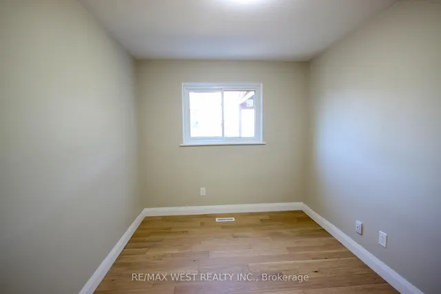 Additional image 15 of 7139 Darcel Ave