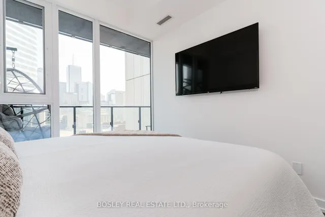 Additional image 27 of 20 Edward St Unit 1509