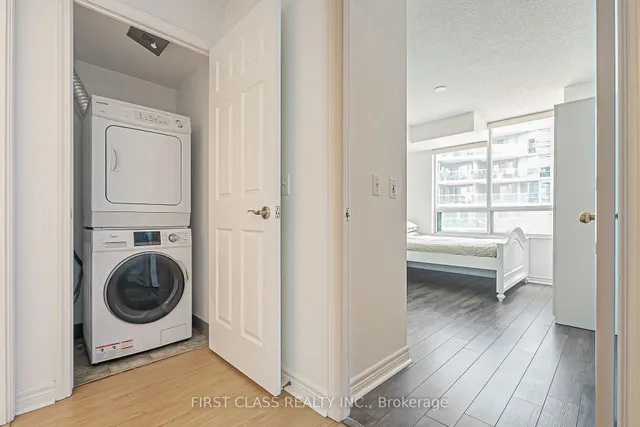 Additional image 27 of 51 Lower Simcoe St Unit 1202