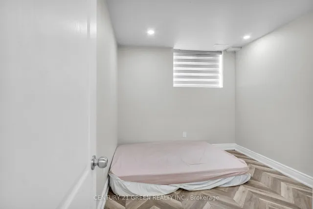 Additional image 35 of 940 Dice Way