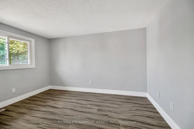 Additional image 24 of 125 Limeridge Rd Unit 8