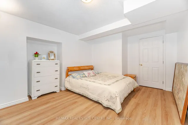 Additional image 39 of 20 Woodbury Crt