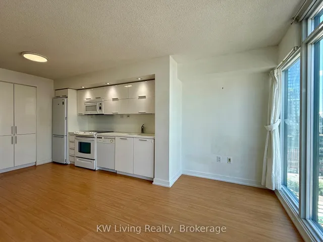 Additional image 23 of 25 Capreol Crt Unit 2002