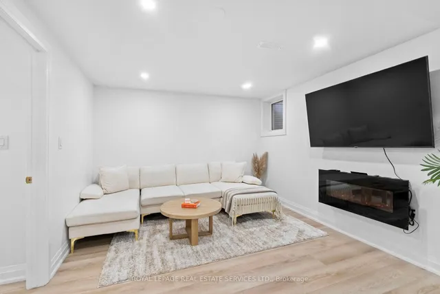 Additional image 38 of 1504 Kenilworth Cres