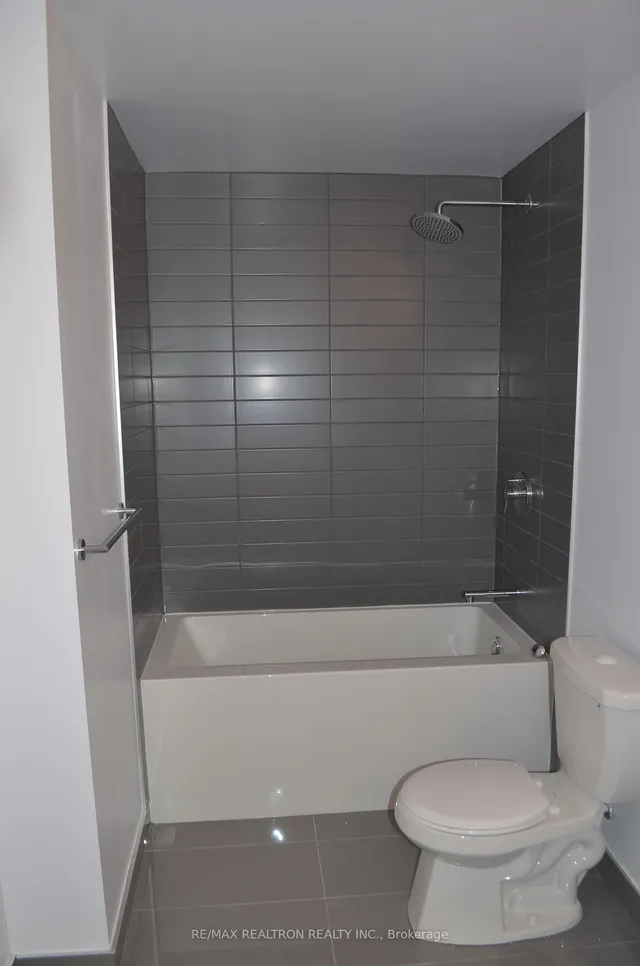 Additional image 5 of 2221 Yonge St Unit 5404