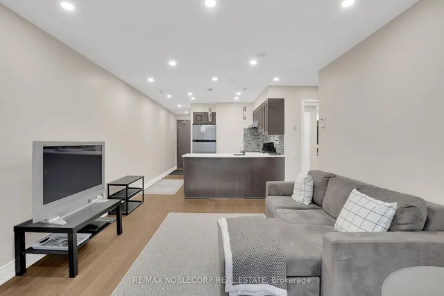 Additional image 15 of 33 Sheppard Ave Unit 500