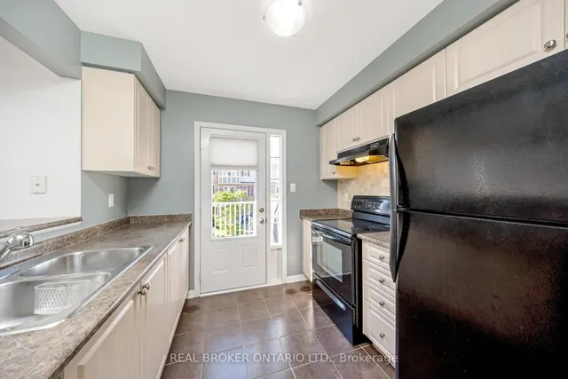 Additional image 15 of 879 Willingdon Cres