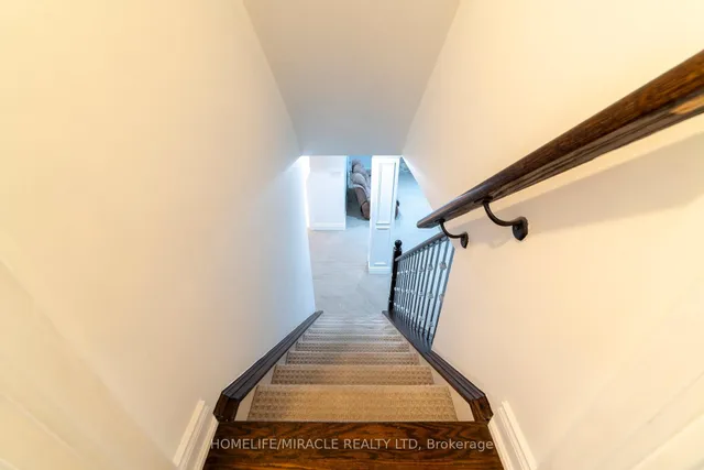 Additional image 30 of 86 JUNETOWN Circ