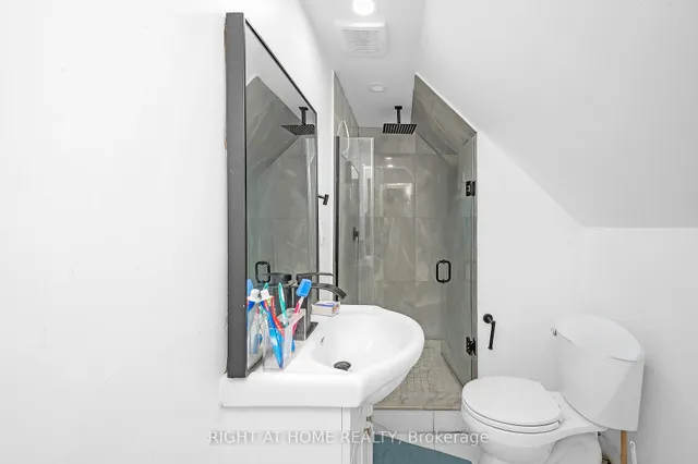 Additional image 28 of 18 Huntley St