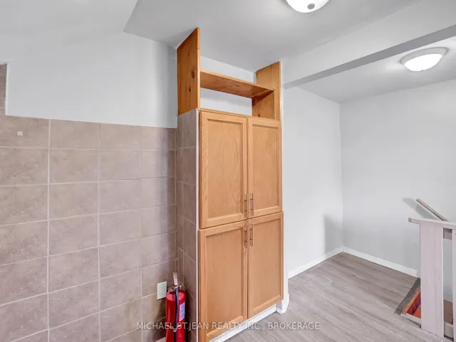 Additional image 29 of 110 Emerald St