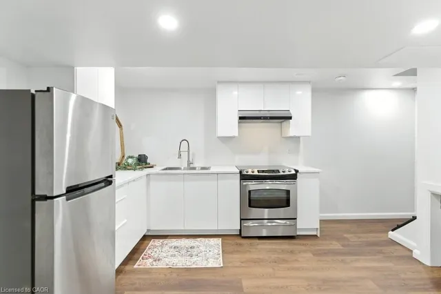 Additional image 31 of 30 Cloke Crt