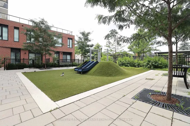 Additional image 21 of 3100 Keele St Unit 702