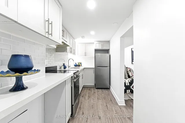 Additional image 32 of 35 Hercules Crt