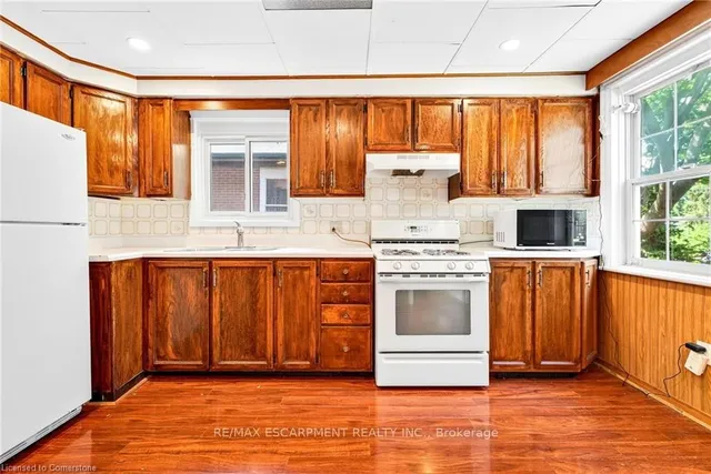 Additional image 7 of 111 Leland St