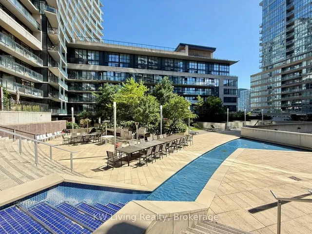 Additional image 5 of 25 Capreol Crt Unit 2002