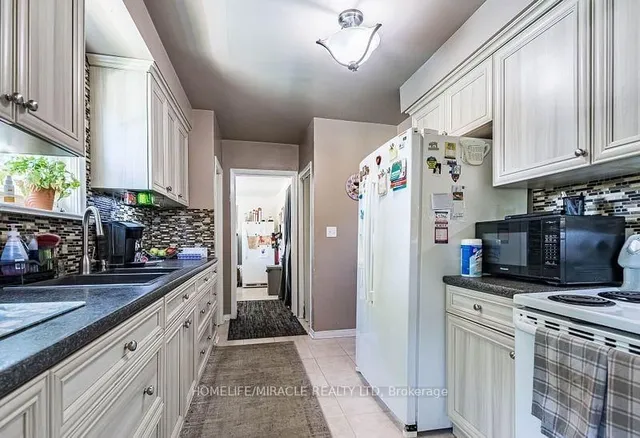 Additional image 13 of 9 Crestview Ave