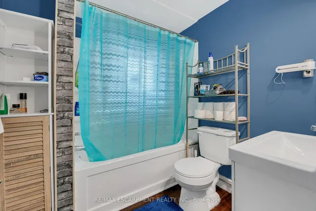 Additional image 23 of 18 Riverdale Dr