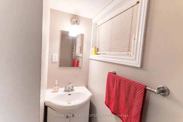 Additional image 16 of 24 Hurley Cres