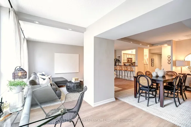 Additional image 26 of 92 King St Unit 305