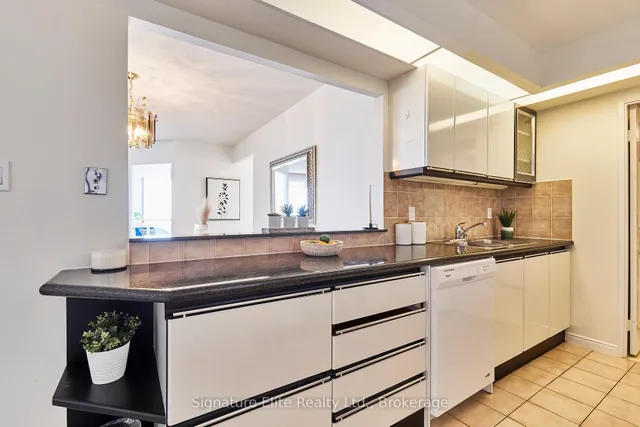 Additional image 19 of 10 Guildwood Pkwy Unit 621