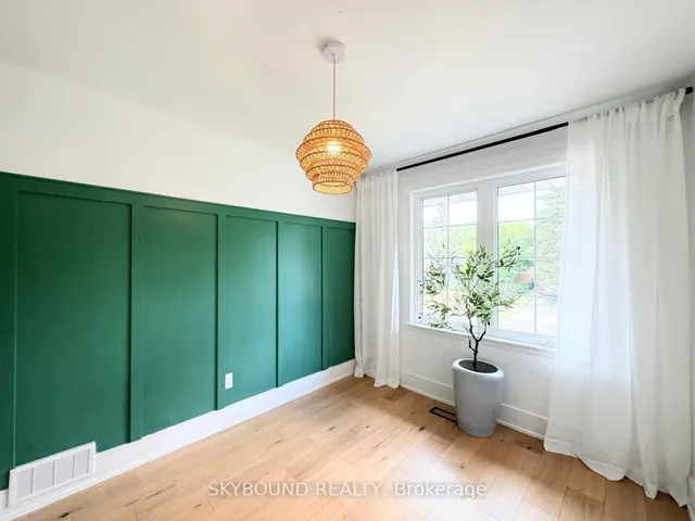 Additional image 16 of 23 Drury Lane