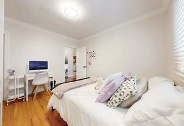 Additional image 21 of 66 CLIVEDEN Ave