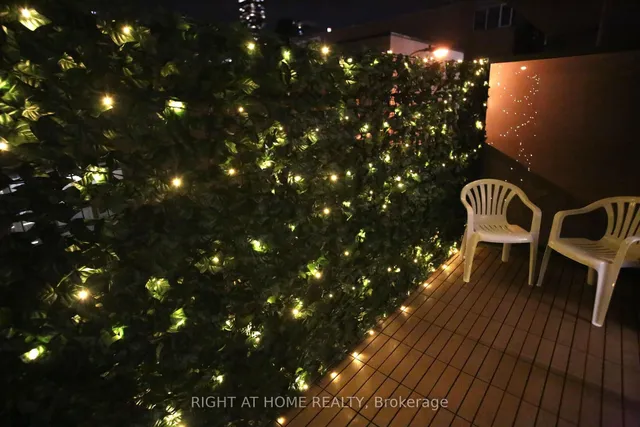 Additional image 19 of 330 Richmond St Unit 210