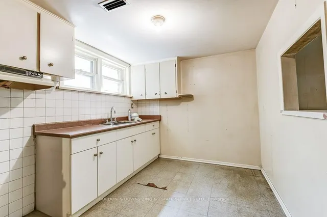 Additional image 39 of 97 Mc Roberts Ave