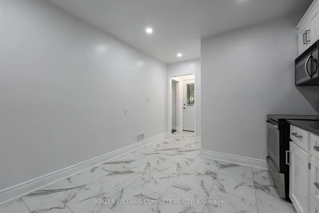 Additional image 19 of 1392 Royal Dr