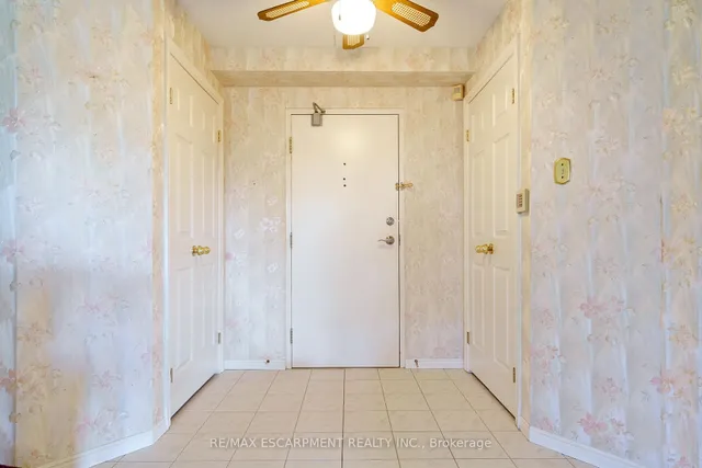 Additional image 6 of 416 LIMERIDGE Rd Unit 213