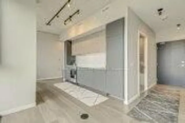 Additional image 16 of 7 Smith Cres Unit Ph 810