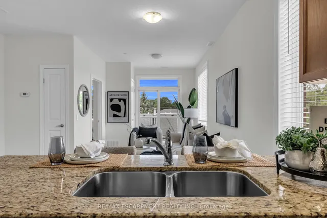 Additional image 31 of 95 WILSON St Unit 314