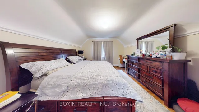 Additional image 22 of 17 Calvin Ave