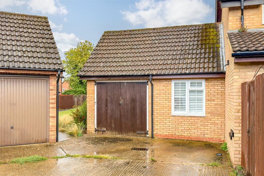 Additional image 12 of Aldbury Close, St. Albans, Hertfordshire, AL4