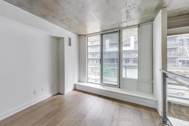 Additional image 19 of 1029 King St Unit 213