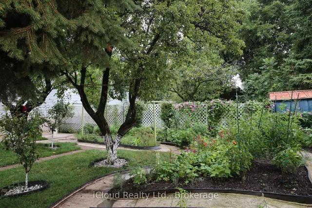 Additional image 37 of 888 Bloor St