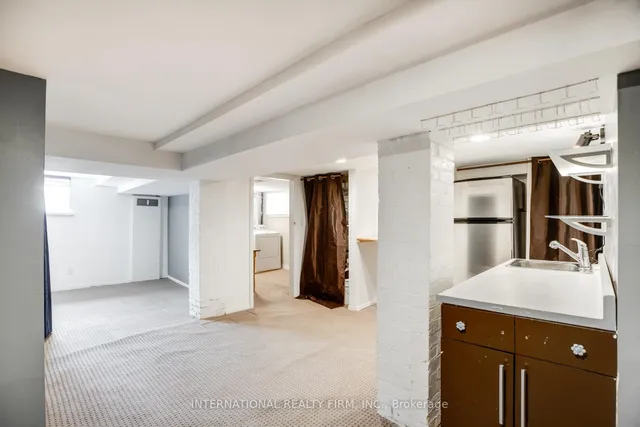 Additional image 43 of 109 Monarch Park Ave