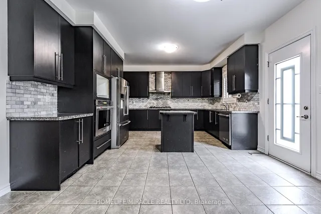 Additional image 13 of 61 Bucksaw St