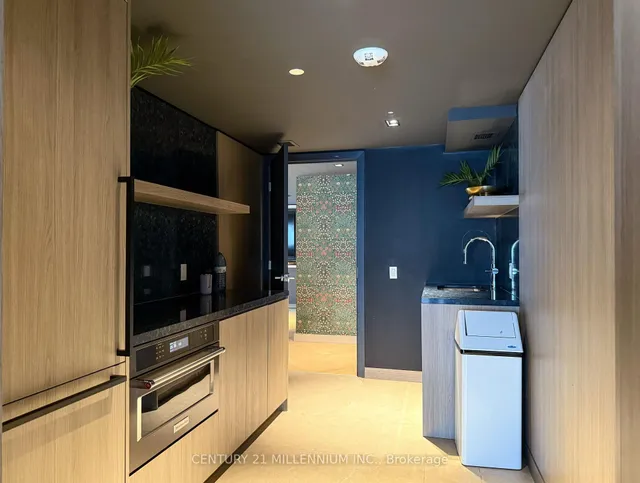 Additional image 34 of 405 Dundas St Unit 810