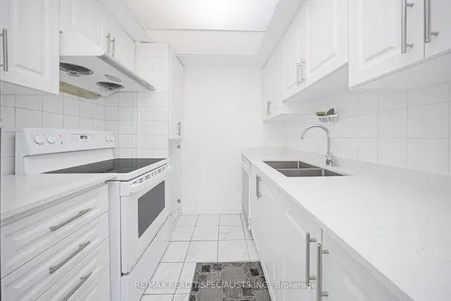 Additional image 22 of 28 Lincoln Crt