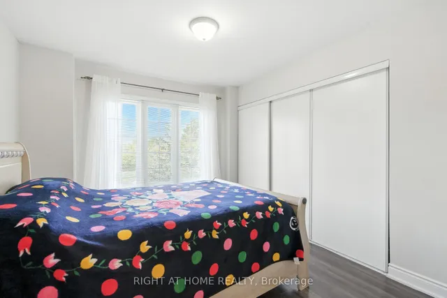 Additional image 44 of 1233 Lamont Cres