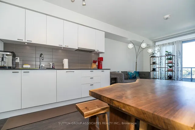 Additional image 6 of 27 Bathurst St Unit 508W