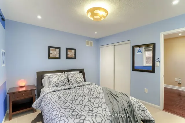 Additional image 33 of 327 PRINGLE Ave