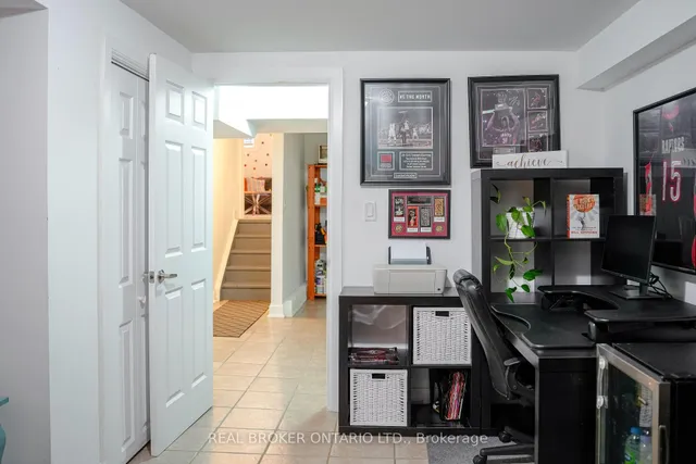 Additional image 30 of 393 Hansen RD North Rd