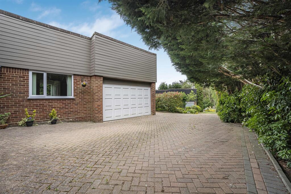 Additional image 32 of Leonards Close, Welwyn
