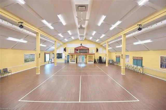 Additional image 43 of 137 Silverbirch Blvd